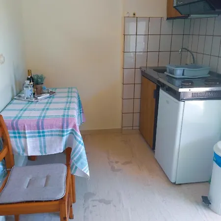Eytuxia's Apartman Miniá